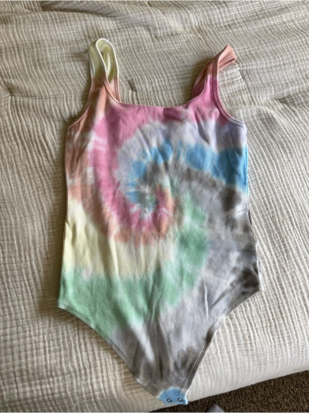 tie dye abercrombie & fitch ribbed bodysuit M